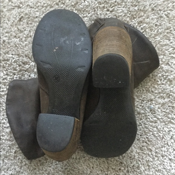 Leather Booties with 2 Buckles - Picture 3 of 8